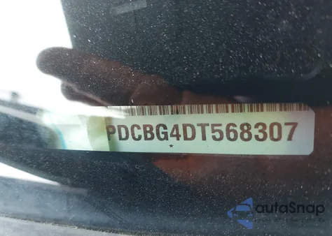 2013 Dodge Journey Sxt z USA, uszkodzony, nr VIN 3C4PDCBG4DT568307